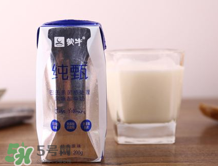 純甄酸奶過(guò)期還能喝嗎？純甄酸奶過(guò)期一點(diǎn)點(diǎn)要緊嗎？
