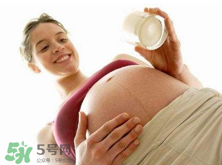 孕婦奶粉里面含葉酸嗎？孕婦奶粉成分有哪些？