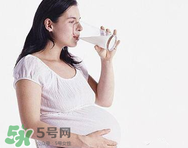 孕婦奶粉里面含葉酸嗎？孕婦奶粉成分有哪些？