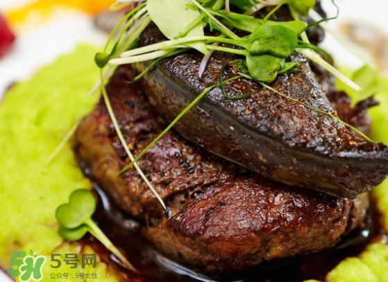 藍莓和牛肉能一起吃嗎？藍莓和牛肉會過敏嗎？