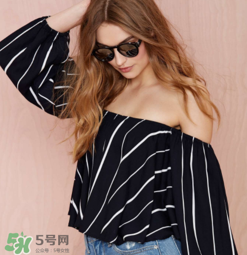夏天穿黑色衣服會(huì)熱嗎？夏天穿什么衣服防曬？