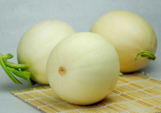 藍(lán)莓和香瓜能一起吃嗎？藍(lán)莓和香瓜能同時(shí)吃？