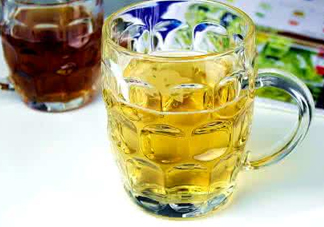 菠蘿啤含不含酒精？菠蘿啤是啤酒還是飲料