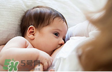 新生兒能用母乳洗臉嗎？新生兒能用母乳擦臉嗎？