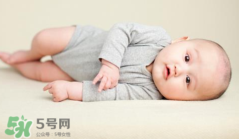 女寶寶洗澡注意些什么？女寶寶洗澡的特殊要求