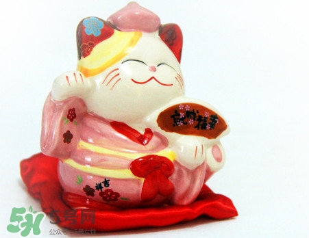 招財(cái)貓起源于哪個(gè)國家？招財(cái)貓?jiān)趺磾[放