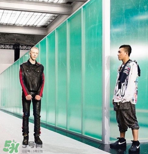 vlone與nike air force 1high聯(lián)名款運動鞋配色有哪幾種？