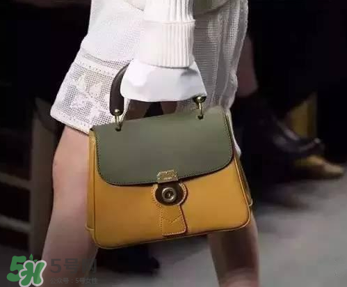 burberry dk88鎖頭包尺寸多大？巴寶莉dk88包有幾種尺寸？