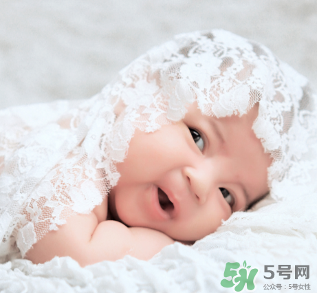 新生兒吃母乳一天拉幾次正常？新生兒吃母乳的排便規(guī)律