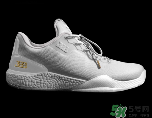 big baller brand zo2獨(dú)立日配色多少錢？球哥簽名鞋官網(wǎng)價(jià)格