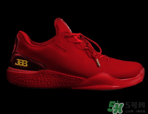 big baller brand zo2獨(dú)立日配色多少錢？球哥簽名鞋官網(wǎng)價(jià)格