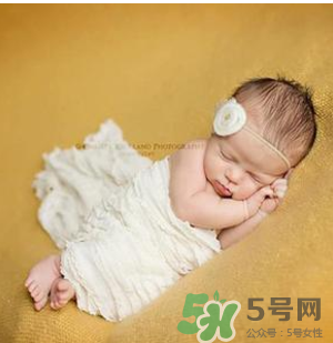 新生兒母乳喂養(yǎng)腹瀉需要換奶粉喂嗎？