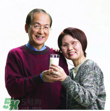 嬰兒奶粉老人能喝嗎？老人能不能喝嬰兒奶粉？