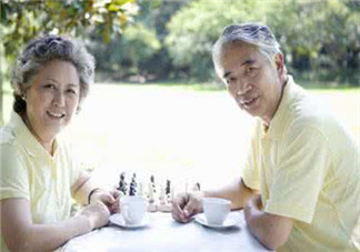 嬰兒奶粉老人能喝嗎？老人能不能喝嬰兒奶粉？