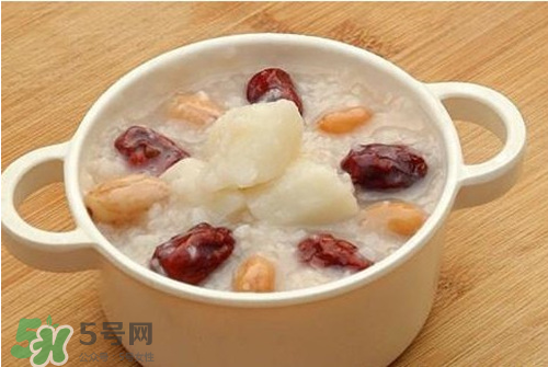 新鮮蓮子可以煮粥嗎？蓮子熬粥需要去芯嗎？
