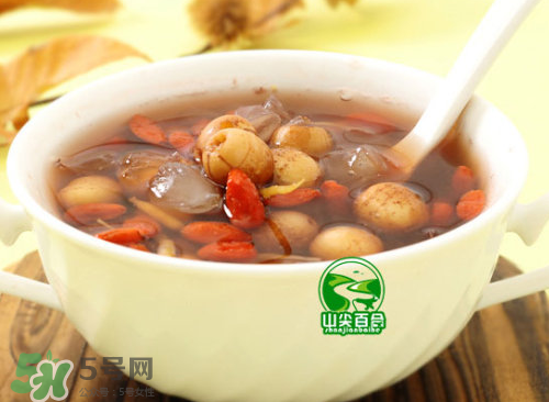 新鮮蓮子可以煮粥嗎？蓮子熬粥需要去芯嗎？