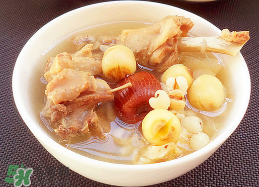 新鮮蓮子可以燉湯嗎？新鮮蓮子怎么煲湯？