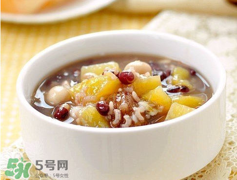 新鮮蓮子可以燉湯嗎？新鮮蓮子怎么煲湯？