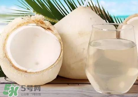 椰青是什么時(shí)候成熟？椰青和椰子哪個(gè)好喝