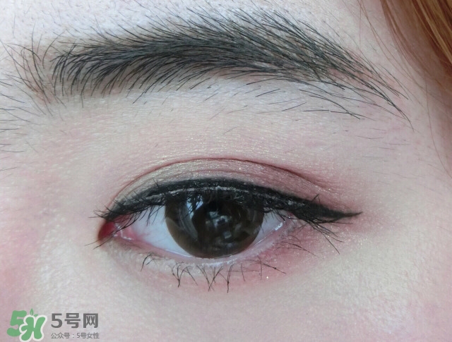 nars吉隆坡眼影怎么畫？nars吉隆坡雙色眼影畫法圖解