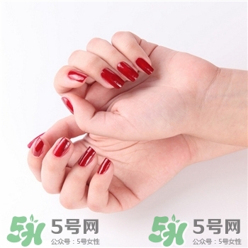 怎么選購指甲油?長(zhǎng)期使用指甲油會(huì)怎樣?