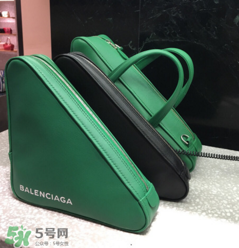 balenciaga三角包尺寸多大？巴黎世家三角形包包尺寸介紹