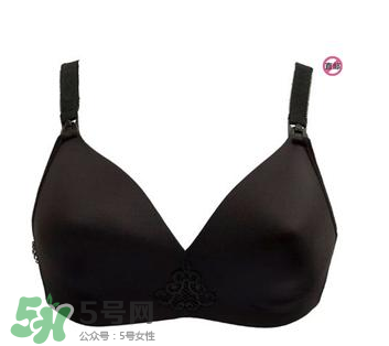 哺樂多和媽媽喂哪個好？哺樂多和媽媽喂內(nèi)衣怎么選？