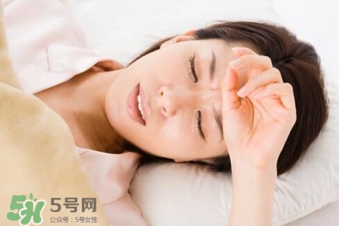 孕婦打噴嚏會(huì)嚇著寶寶嗎？孕婦打噴嚏對(duì)胎兒有影響嗎？