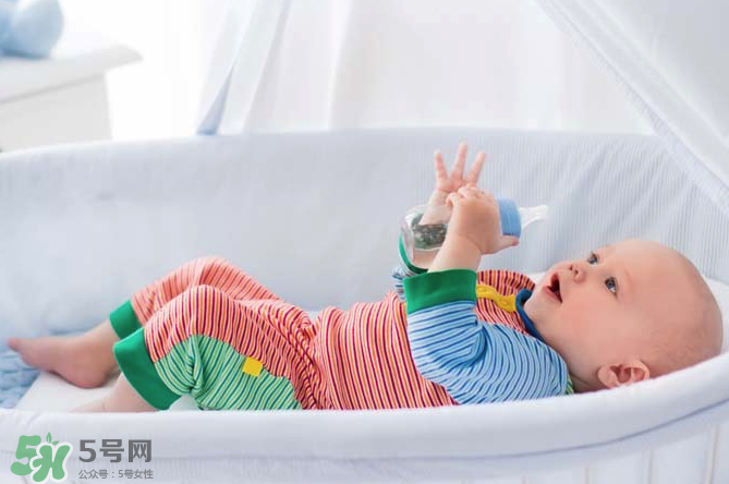 嬰兒吐奶和氙氣有關系嗎？氙氣會影響嬰兒吐奶嗎？