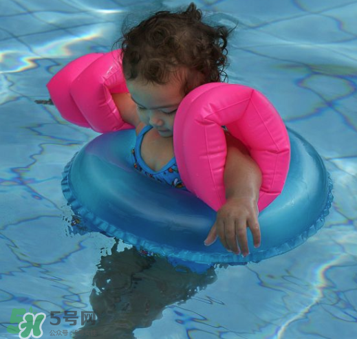 小孩玩水多久合適？小孩多久玩一次水好？