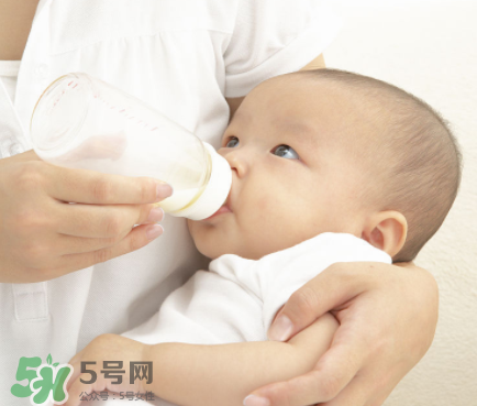 如何戒夜奶寶寶不痛苦？寶寶如何戒夜奶？