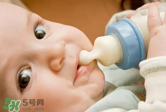 如何戒夜奶寶寶不痛苦？寶寶如何戒夜奶？