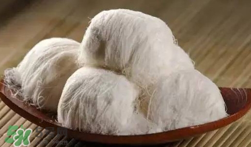 龍須糖是什么做的？龍須糖上面一層粉是什么粉