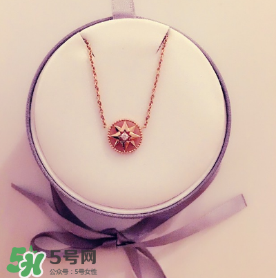 迪奧羅盤項(xiàng)鏈意義是什么？dior迪奧羅盤項(xiàng)鏈有什么寓意？