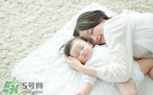 戒夜奶的最佳時(shí)間 幾個(gè)月戒夜奶最好？