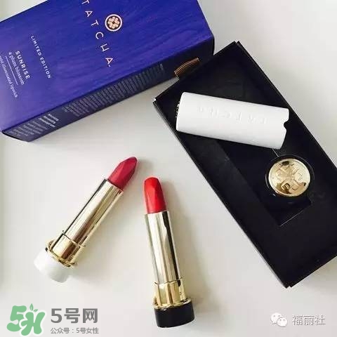 tatcha梅子粉好看嗎？tatcha白管口紅梅子粉試色