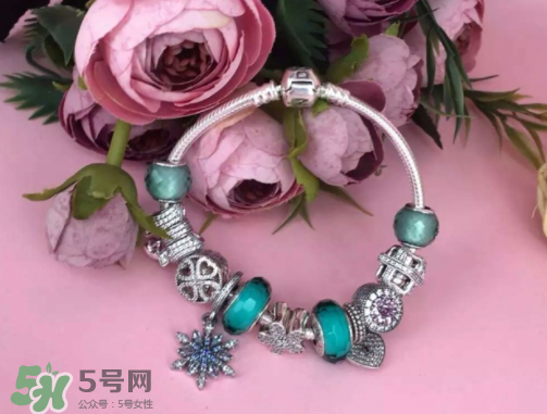 潘多拉手鏈好還是手鐲好？pandora手鏈和手鐲哪個比較好看？