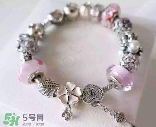 潘多拉手鏈好還是手鐲好？pandora手鏈和手鐲哪個比較好看？