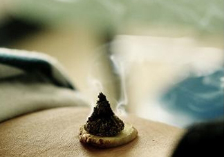 三伏貼和三伏灸哪個(gè)效果好？三伏貼和三伏灸對(duì)比