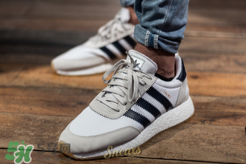 adidas iniki runner上腳效果怎么樣？阿迪達(dá)斯復(fù)古跑鞋好看嗎？