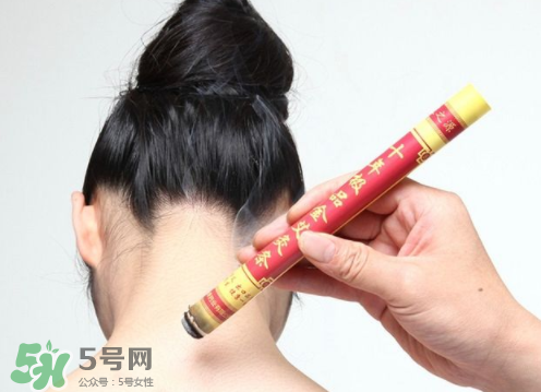 艾灸條和艾灸貼哪個好？艾灸好還是艾灸貼好？