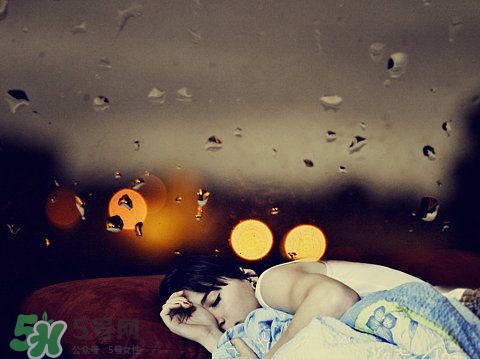 艾灸貼可以去濕氣嗎？貼艾灸貼能去濕氣嗎？