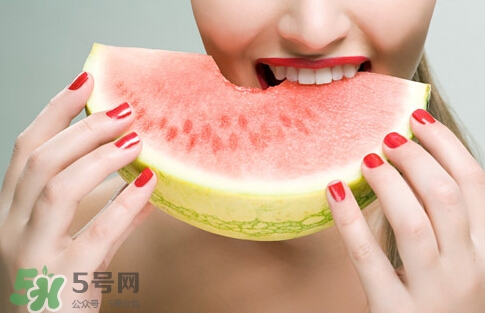 ?做三伏灸可以吃西瓜嗎？?做三伏灸要忌口嗎？