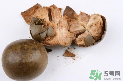 羅漢果的皮能泡水喝嗎？羅漢果的皮能吃嗎？