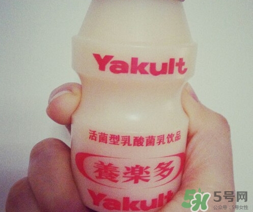 養(yǎng)樂(lè)多是酸奶嗎？養(yǎng)樂(lè)多和酸奶有什么區(qū)別