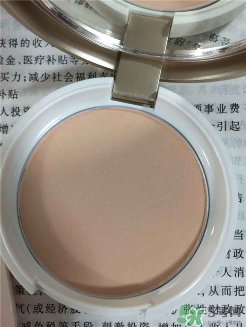 cezanne倩麗蜜粉餅怎么樣？倩麗粉餅色號試色