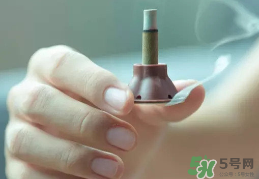 艾艾貼可以貼肚臍眼嗎？艾艾貼貼肚臍有什么作用？