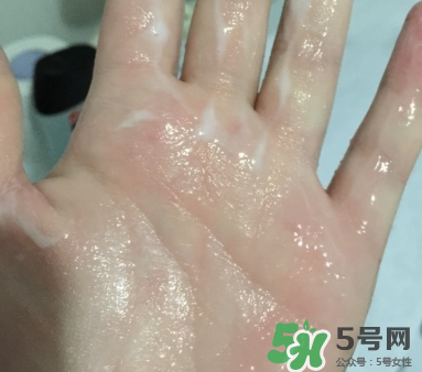 eve女性護(hù)理液粉色瓶和藍(lán)色瓶有什么區(qū)別？