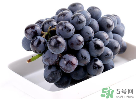 夏黑葡萄為什么掉色？夏黑葡萄怎么會(huì)染色？