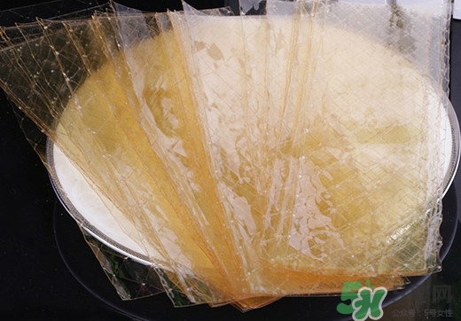 吉利丁片是什么？吉利丁片怎么做布??？